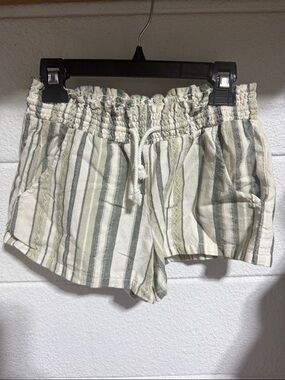 Sky and Sparrow Striped Drawstring Shorts in Cream, Green & Gray